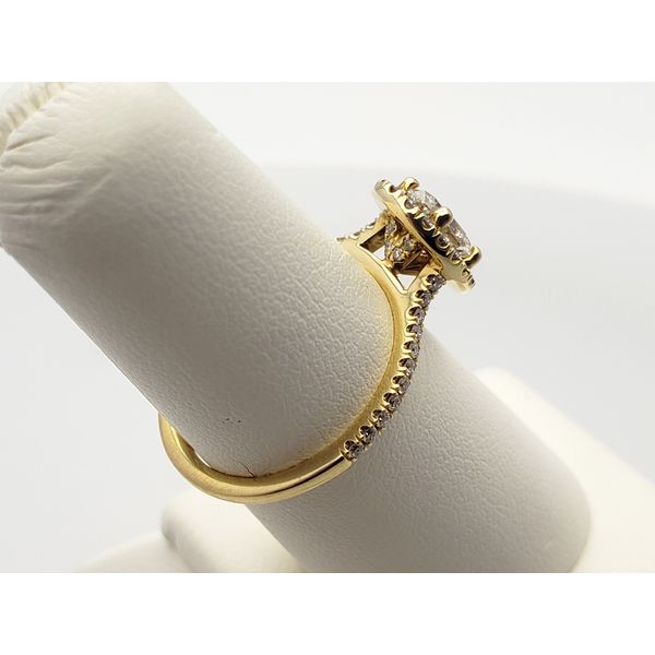 18k yellow gold and oval diamond engagement ring Image 3 Roberts Jewelers Jackson, TN
