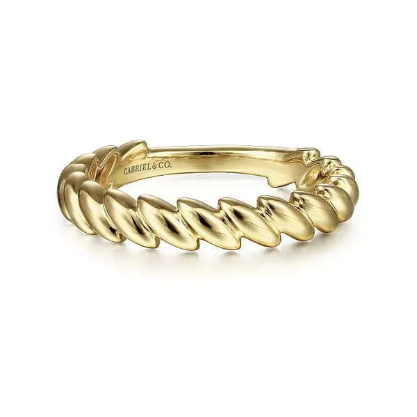 14K Yellow Gold Tilted Leaf Ring Roberts Jewelers Jackson, TN