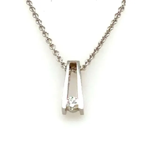 Pendant Robertson Jewelers New Milford, CT
