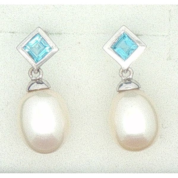 Fresh Water Pearl Earrings Robertson Jewelers New Milford, CT