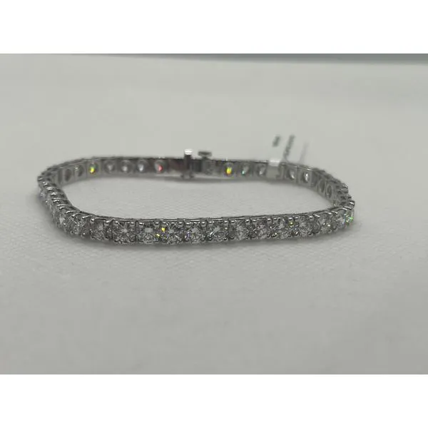 Lab Grown Diamond Bracelets Robichau's Jewelry, LLC The Woodlands, TX