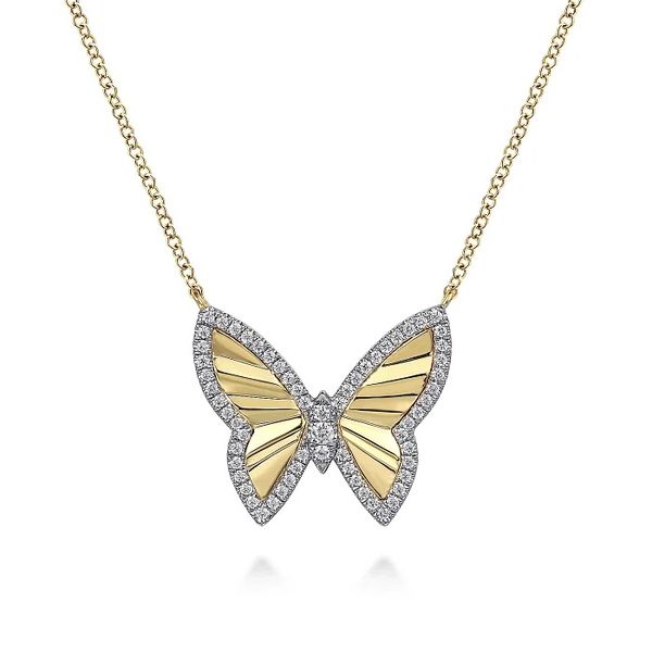 Necklace Robison Jewelry Co. Fernandina Beach, FL