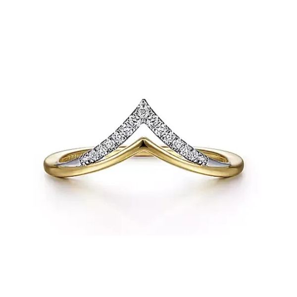 Perfectly modern diamond chevron ring. Root Jewelers Medford, OR