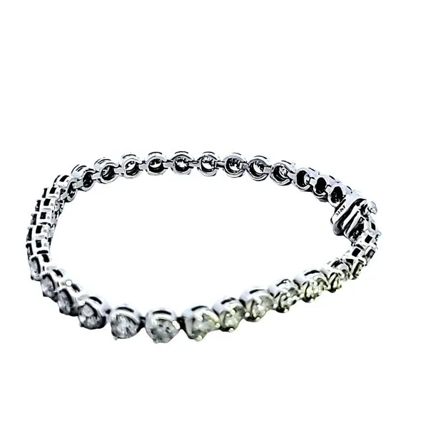 14KW Diamond Bracelet Image 4 Ross Elliott Jewelers Terre Haute, IN