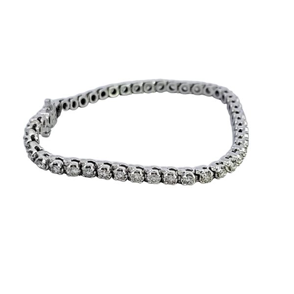 14KW Diamond Tennis Bracelet Image 3 Ross Elliott Jewelers Terre Haute, IN