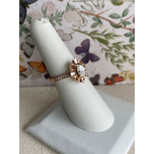 Rose Gold Oval-cut Engagement Ring Image 2 Sam Dial Jewelers Pullman, WA