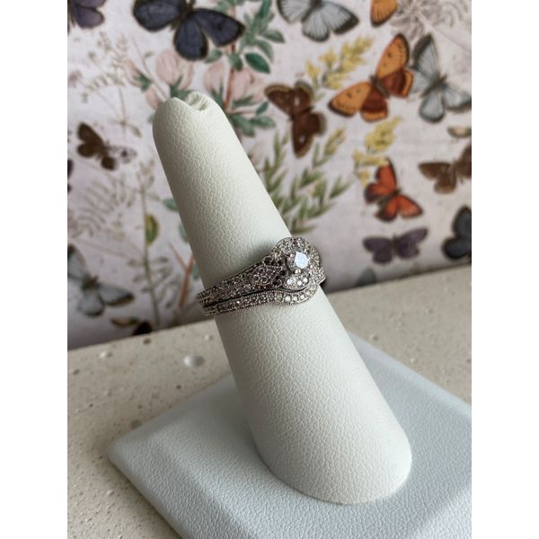 Engraved Wedding Set Image 2 Sam Dial Jewelers Pullman, WA