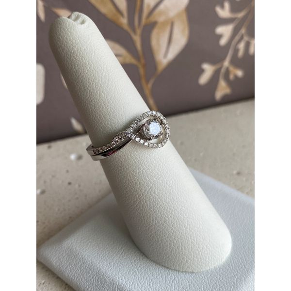 Solitaire with Diamond wrapped wedding band Image 2 Sam Dial Jewelers Pullman, WA