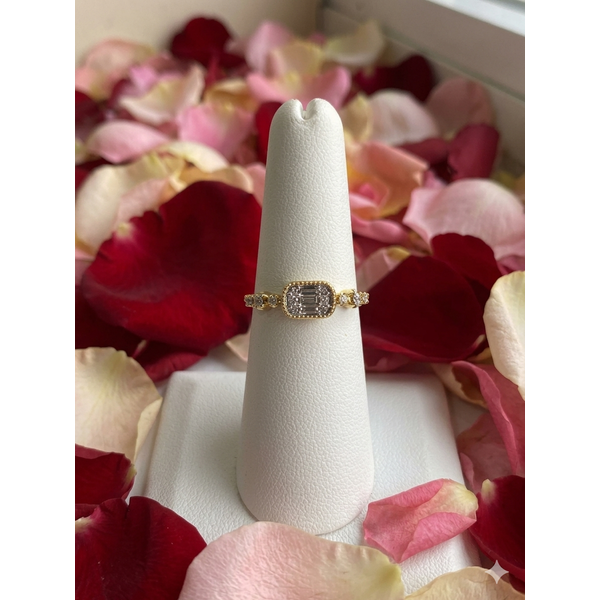 Yellow Gold Women's Diamond Fashion Ring Sam Dial Jewelers Pullman, WA