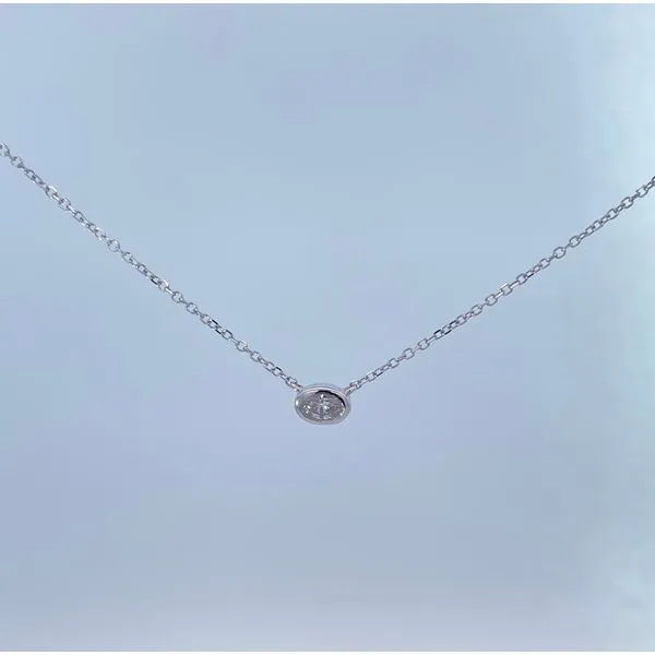 14K WHITE GOLD DIAMOND NECKLACE