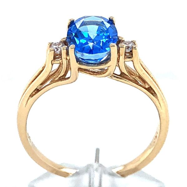 Royal Blue Topaz Oval Ring Image 2 Sam Dial Jewelers Pullman, WA