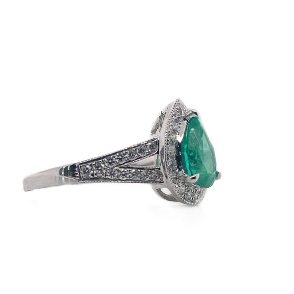 14k Emerald Ring Image 2 Sam Dial Jewelers Pullman, WA