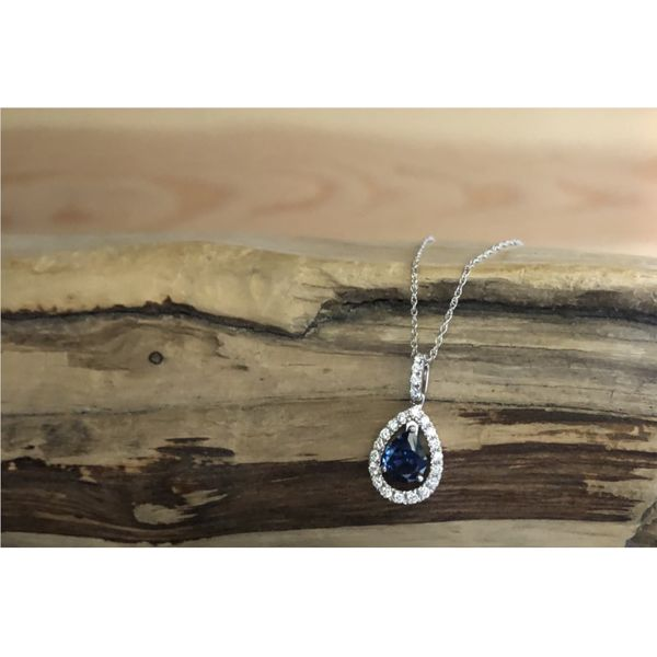 PEAR CUT YOGO SAPPHIRE NECKLACE Image 2 Sam Dial Jewelers Pullman, WA