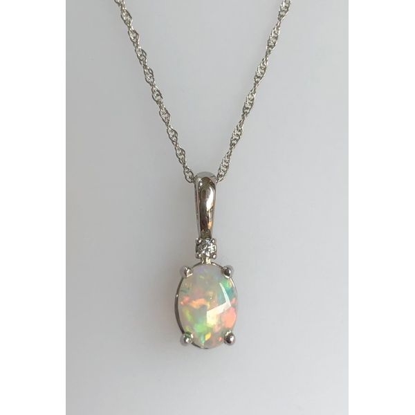 OVAL OPAL PENDANT Sam Dial Jewelers Pullman, WA