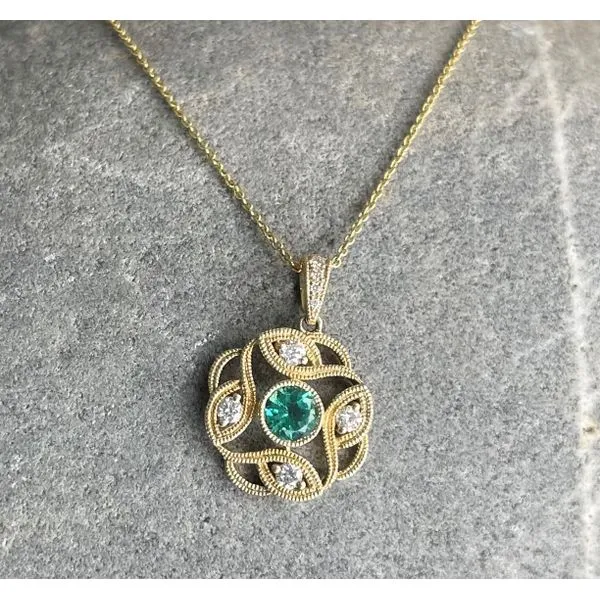 Emerald Diamond Pendant Sam Dial Jewelers Pullman, WA