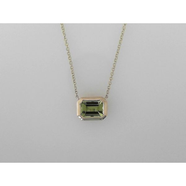 Yellow gold and Peridot Necklace Sam Dial Jewelers Pullman, WA
