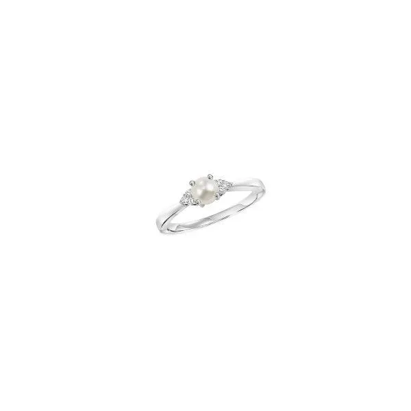 White Gold Pearl and Diamond Ring Sam Dial Jewelers Pullman, WA