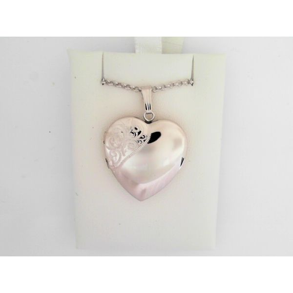 Heart Locket Sam Dial Jewelers Pullman, WA