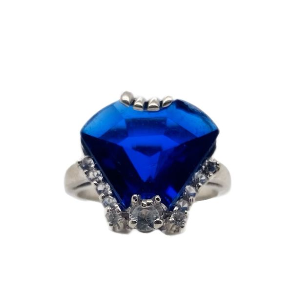 14k Synthetic Sapphire Ring Sam Dial Jewelers Pullman, WA