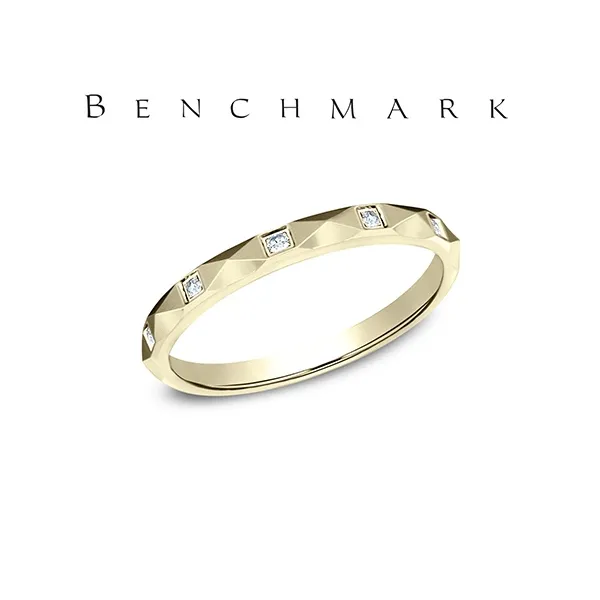 14K Yellow Gold Pyramid Diamond Wedding Band S&E Jewelers Depew, NY