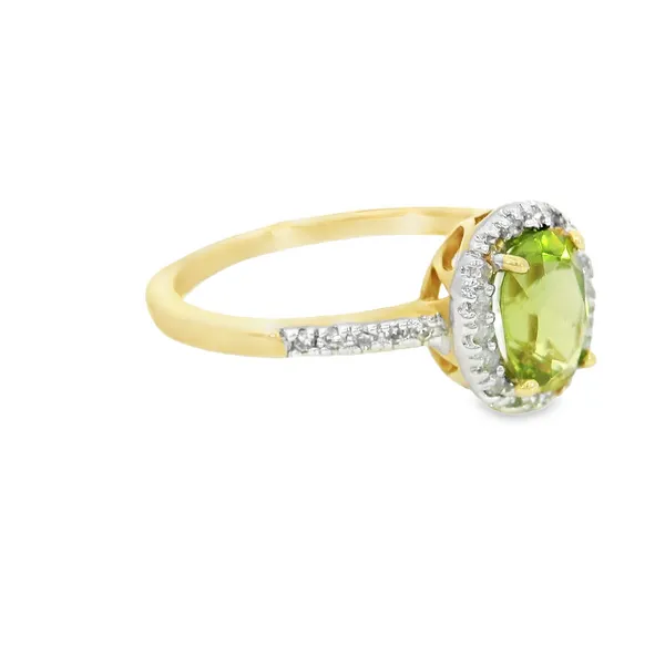 0.76ctw Oval Peridot Fashion Ring Image 2 S&E Jewelers Depew, NY
