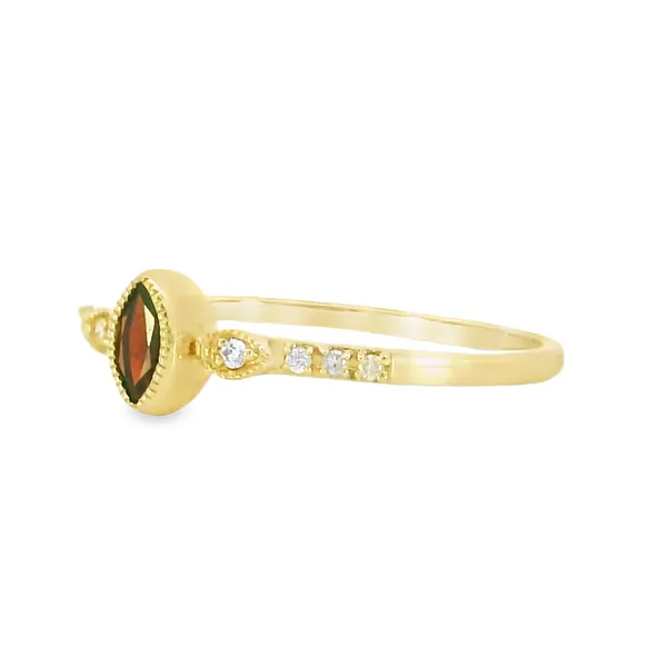 14 Karat Yellow Gold 0.17ctw Oval Garnet Fashion Ring Image 3 S&E Jewelers Depew, NY