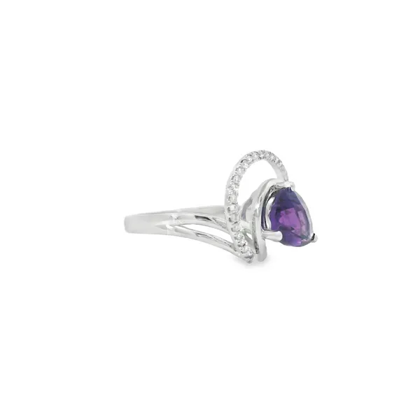 14 Karat White Amethyst Fashion Ring Image 2 S&E Jewelers Depew, NY
