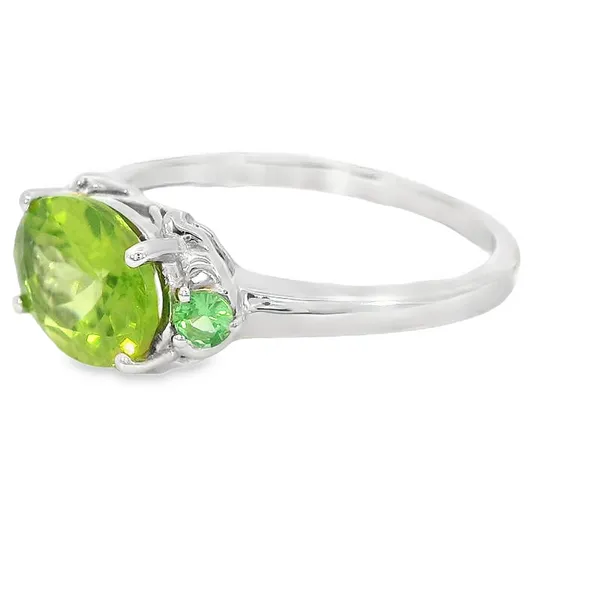 14 Karat White Gold Peridot Fashion Ring Image 3 S&E Jewelers Depew, NY