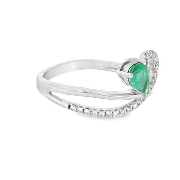 14KT Gold Emerald Fashion Ring Image 2 S&E Jewelers Depew, NY