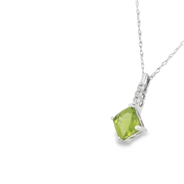 14K White Gold Peridot Necklace Image 3 S&E Jewelers Depew, NY