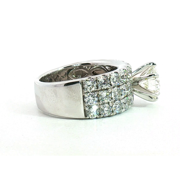 18 Karat White Gold Round Diamond 3 Row Ring Image 2 Saxons Fine Jewelers Bend, OR