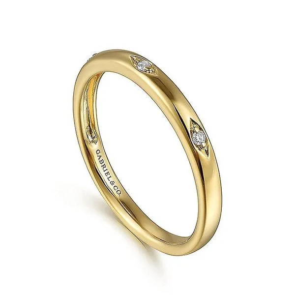 Gabriel & Co. 14 Karat Yellow Gold Three Diamond Flush Set Band Image 3 Saxons Fine Jewelers Bend, OR
