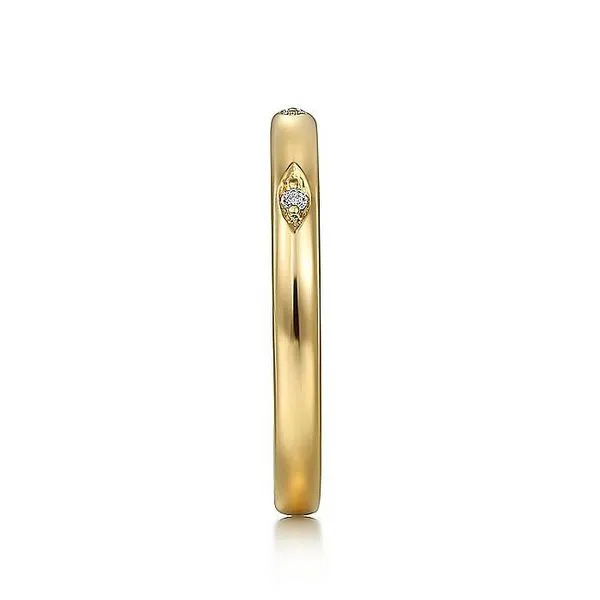 Gabriel & Co. 14 Karat Yellow Gold Three Diamond Flush Set Band Image 4 Saxons Fine Jewelers Bend, OR