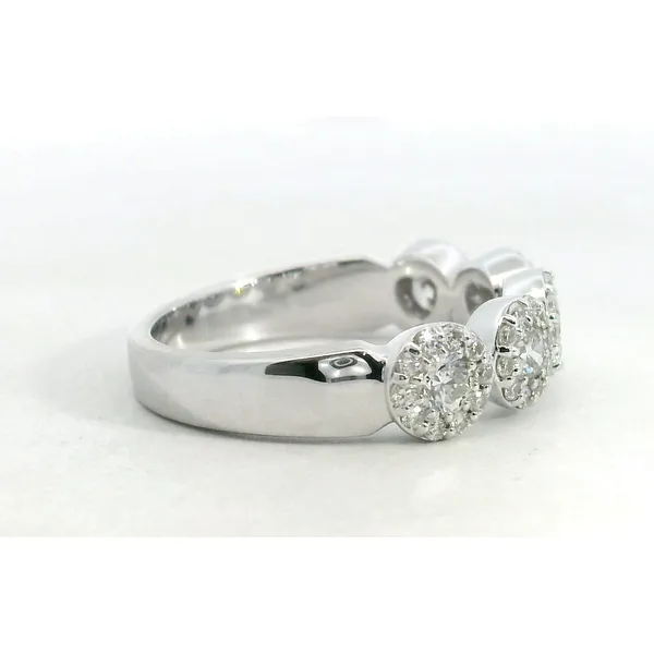 Hearts on Fire. 18 Karat White Gold Fulfilment Diamond Band Image 2 Saxons Fine Jewelers Bend, OR