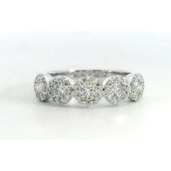 Hearts on Fire. 18 Karat White Gold Fulfilment Diamond Band Saxons Fine Jewelers Bend, OR