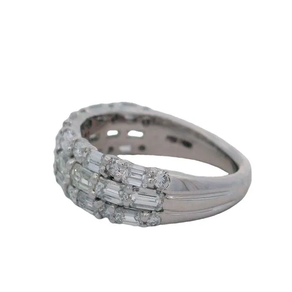 Platinum Diamond Emerald Round Shared Prong Band Image 2 Saxons Fine Jewelers Bend, OR