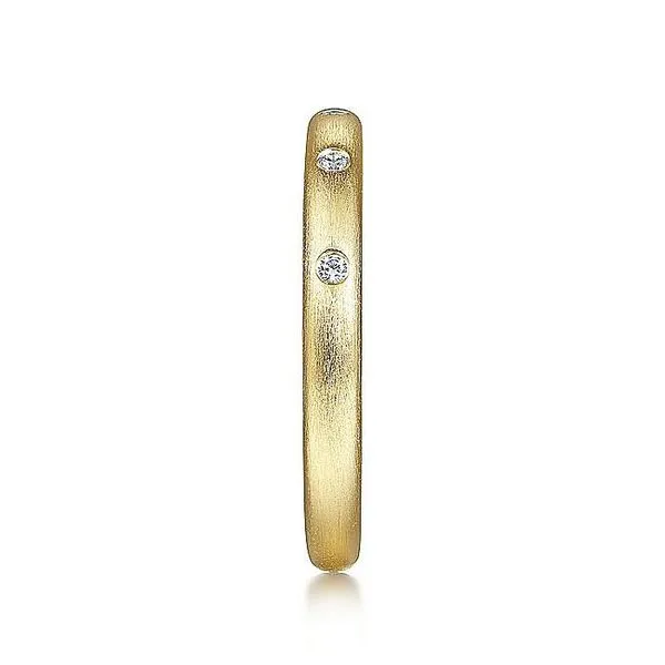 Gabriel & Co. 14 Karat Yellow Gold Diamond Five Stone Brushed Band Image 3 Saxons Fine Jewelers Bend, OR