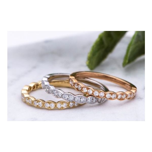 Hearts on Fire. 18 Karat White Gold Lorelei Floral Diamond Band 0.22ctw Image 2 Saxons Fine Jewelers Bend, OR