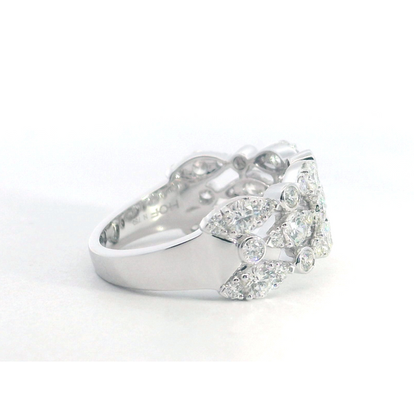 Wedding Band Image 2 Saxons Fine Jewelers Bend, OR