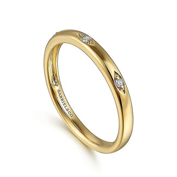Gabriel & Co. 14 Karat Yellow Gold Three Diamond Flush Set Band Image 3 Saxons Fine Jewelers Bend, OR