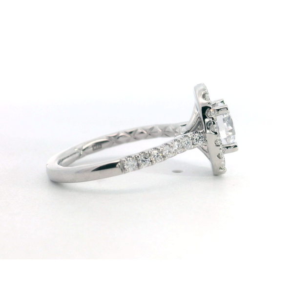 18K White Gold Diamond Oval Shaped Halo Pavé Semi Mount Engagement Ring Setting Image 2 Saxons Fine Jewelers Bend, OR