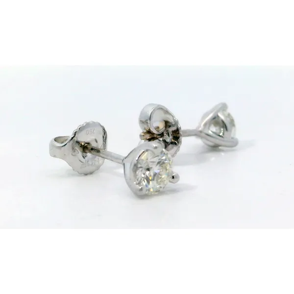Hearts on Fire Diamond Round Studs Image 2 Saxons Fine Jewelers Bend, OR