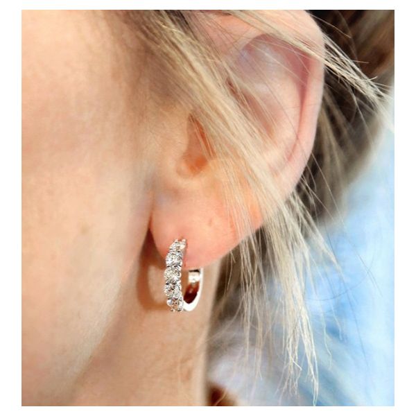 Hearts on Fire. 18 Karat White Gold Diamond Mini Hoop Earrings Image 2 Saxons Fine Jewelers Bend, OR