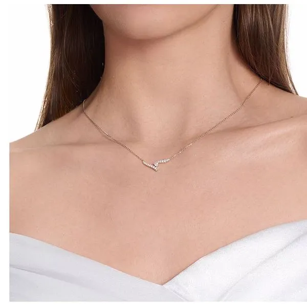 Hearts on Fire. 18 Karat White Gold Diamond Vela Crossover Pendant Image 2 Saxons Fine Jewelers Bend, OR