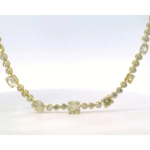 Roberto Coin. 18 Karat Yellow Gold Diamond Fancy Necklace Image 3 Saxons Fine Jewelers Bend, OR