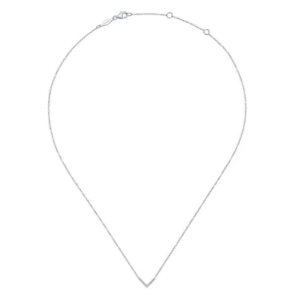 Pendant/Necklace Image 2 Saxons Fine Jewelers Bend, OR