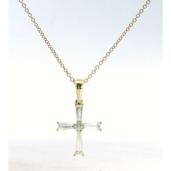 Pendant/Necklace Saxons Fine Jewelers Bend, OR