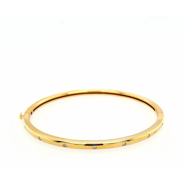 Roberto Coin. Classica Bangle with Diamonds Saxons Fine Jewelers Bend, OR