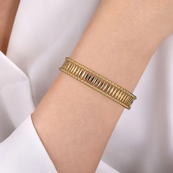 14 Karat Bujukan Wide Cuff Bangle Image 4 Saxons Fine Jewelers Bend, OR
