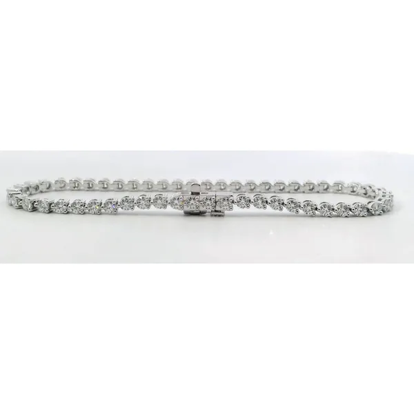 18 Karat Diamond Temptation 3 Prong Bracelet Saxons Fine Jewelers Bend, OR